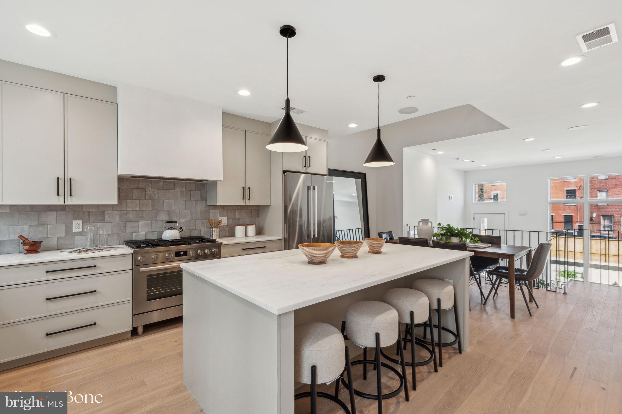 954 N 6TH STREET