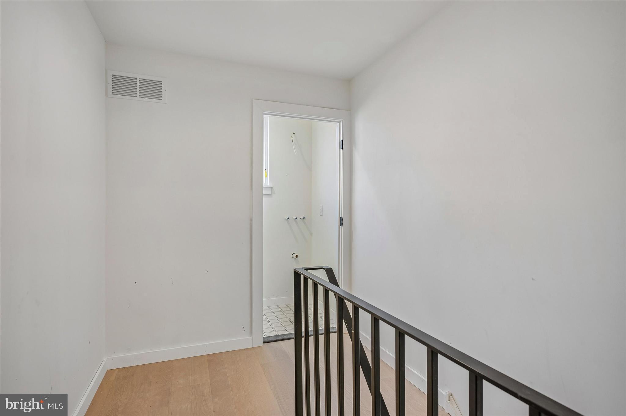 954 N 6TH STREET