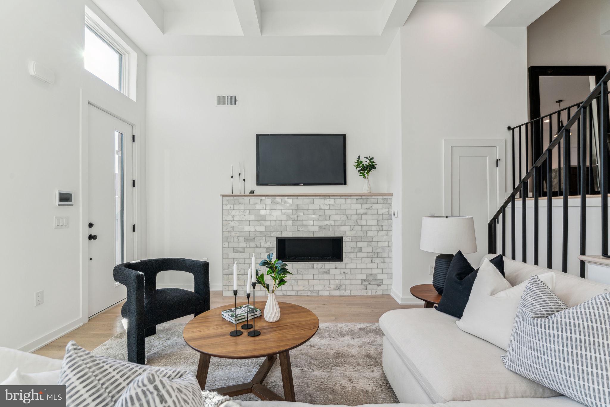 954 N 6TH STREET