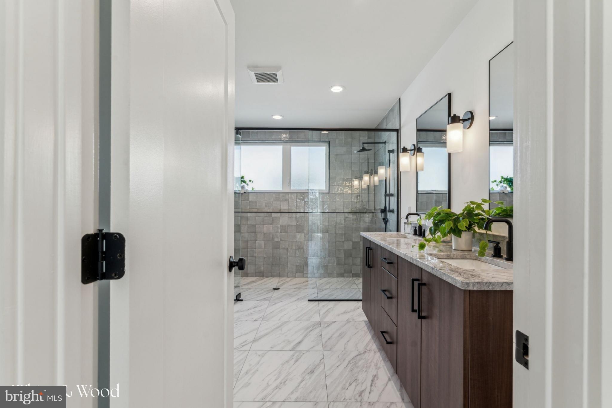 954 N 6TH STREET