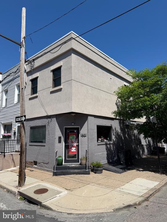1801 DALY STREET