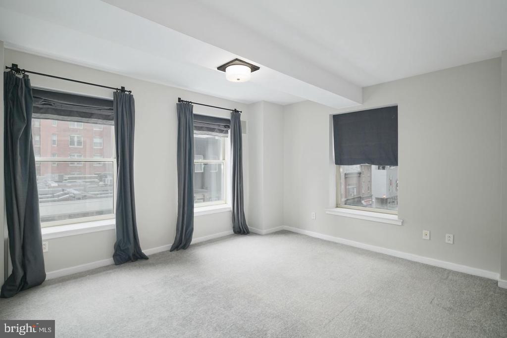 1737 CHESTNUT STREET Unit: 301