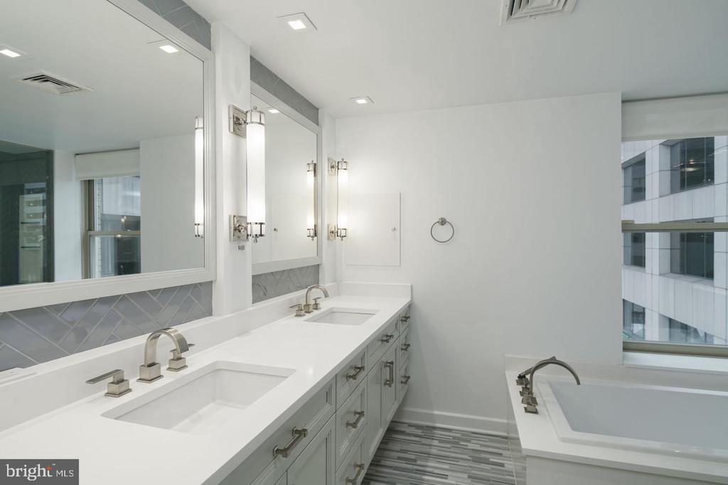 1737 CHESTNUT STREET Unit: 301