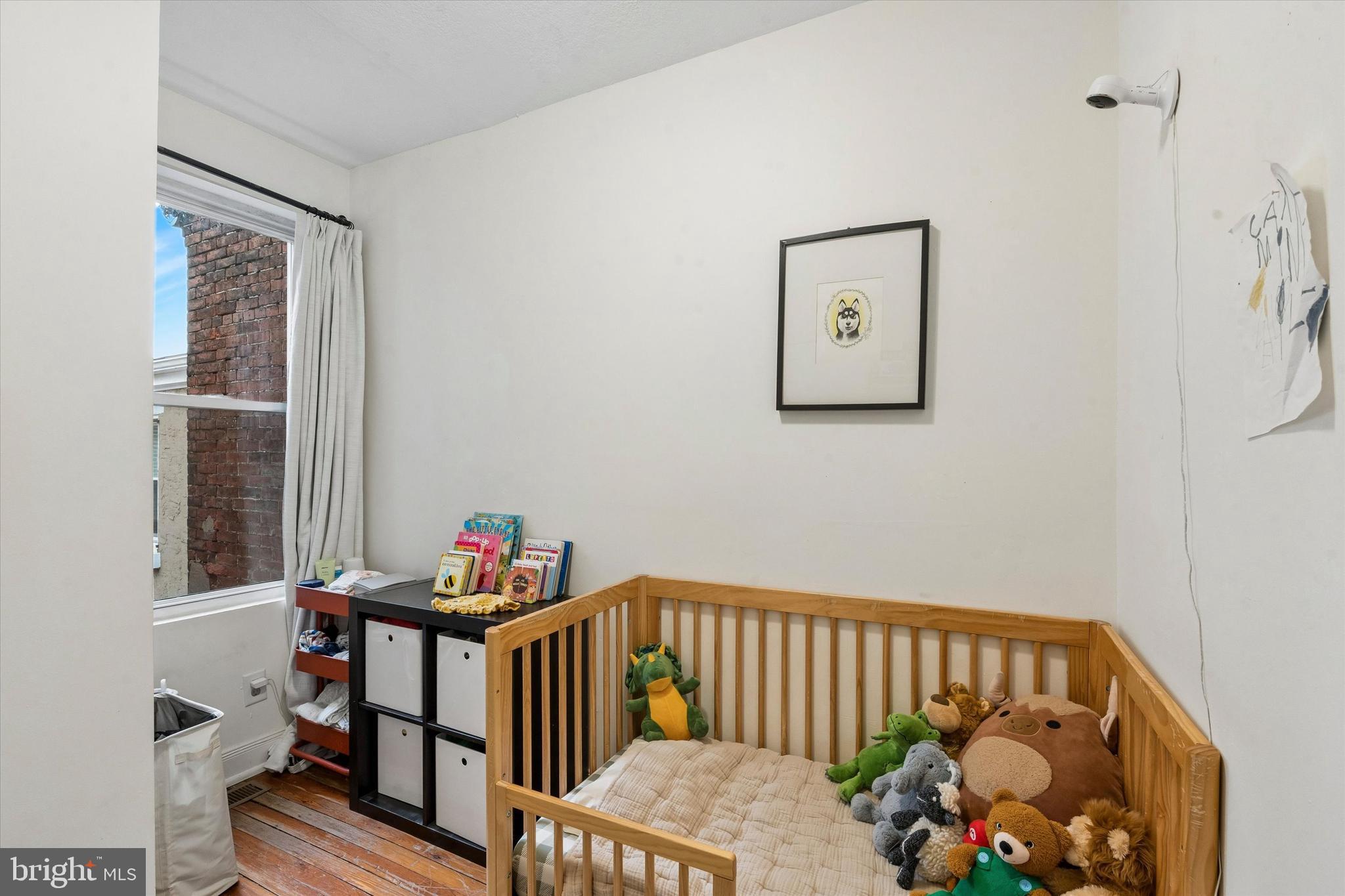 1555 E PALMER STREET