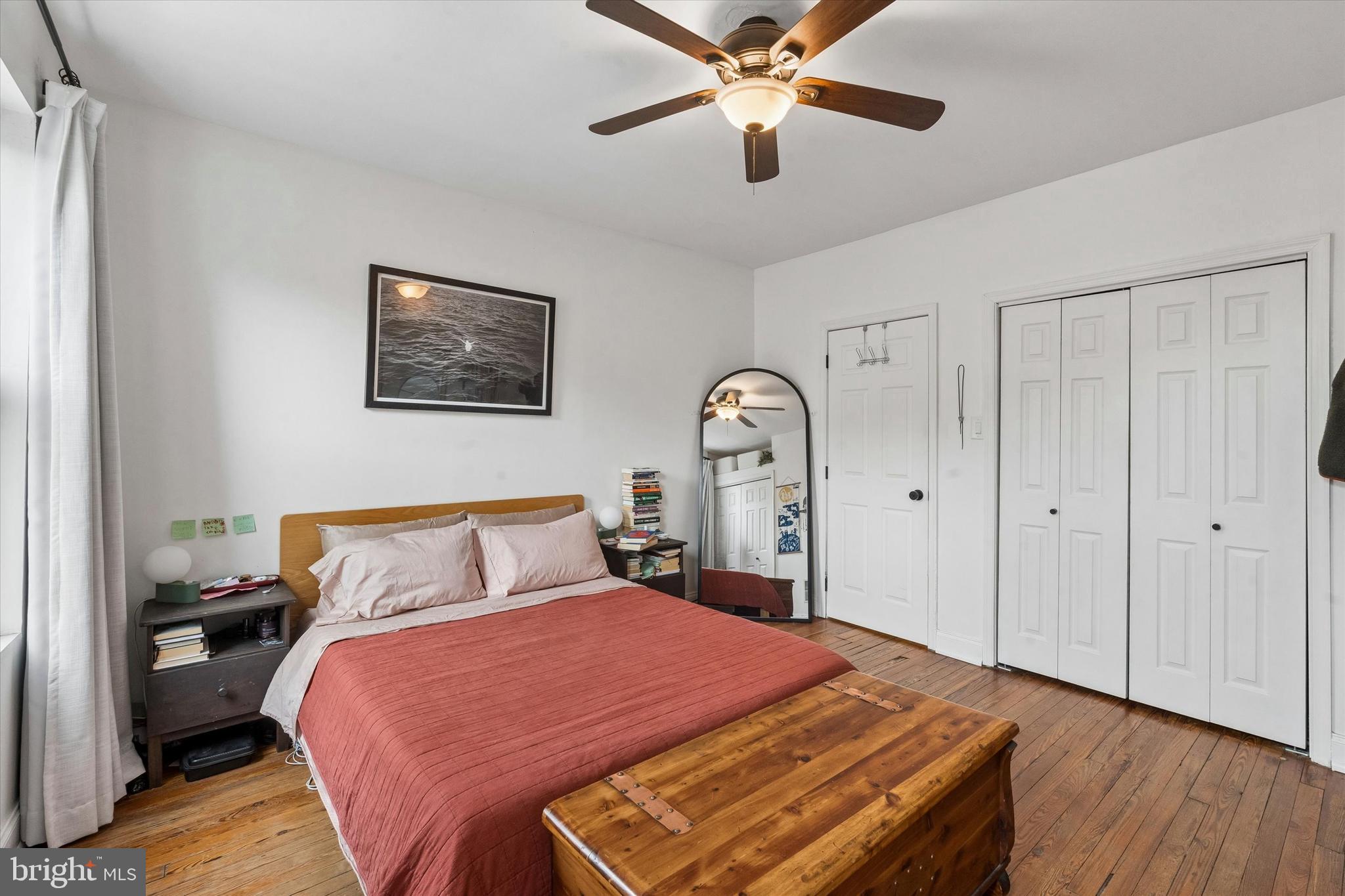 1555 E PALMER STREET