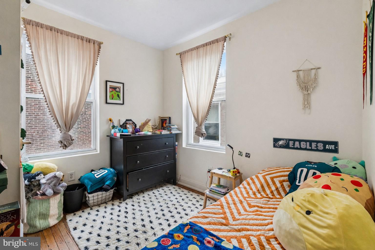 1555 E PALMER STREET