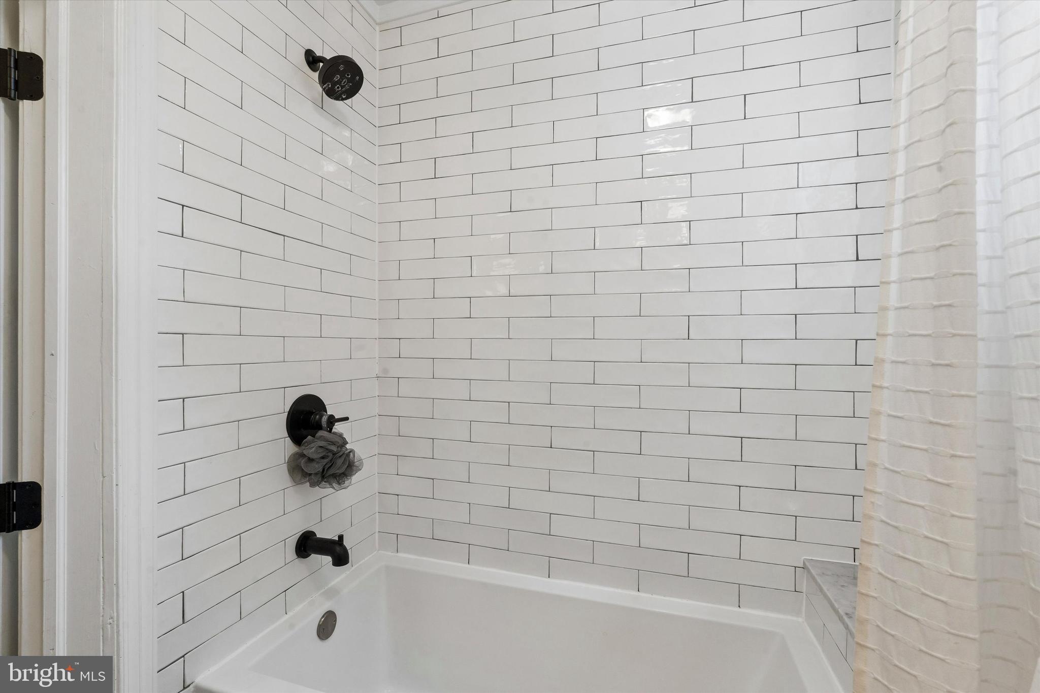 1555 E PALMER STREET