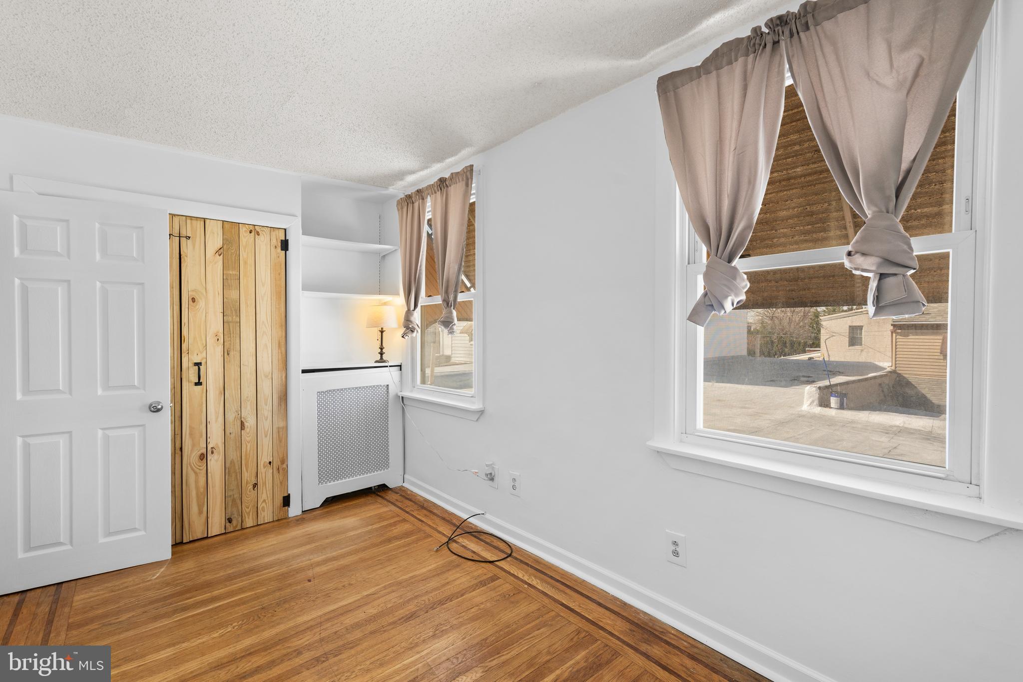 4613 EDGEMONT STREET