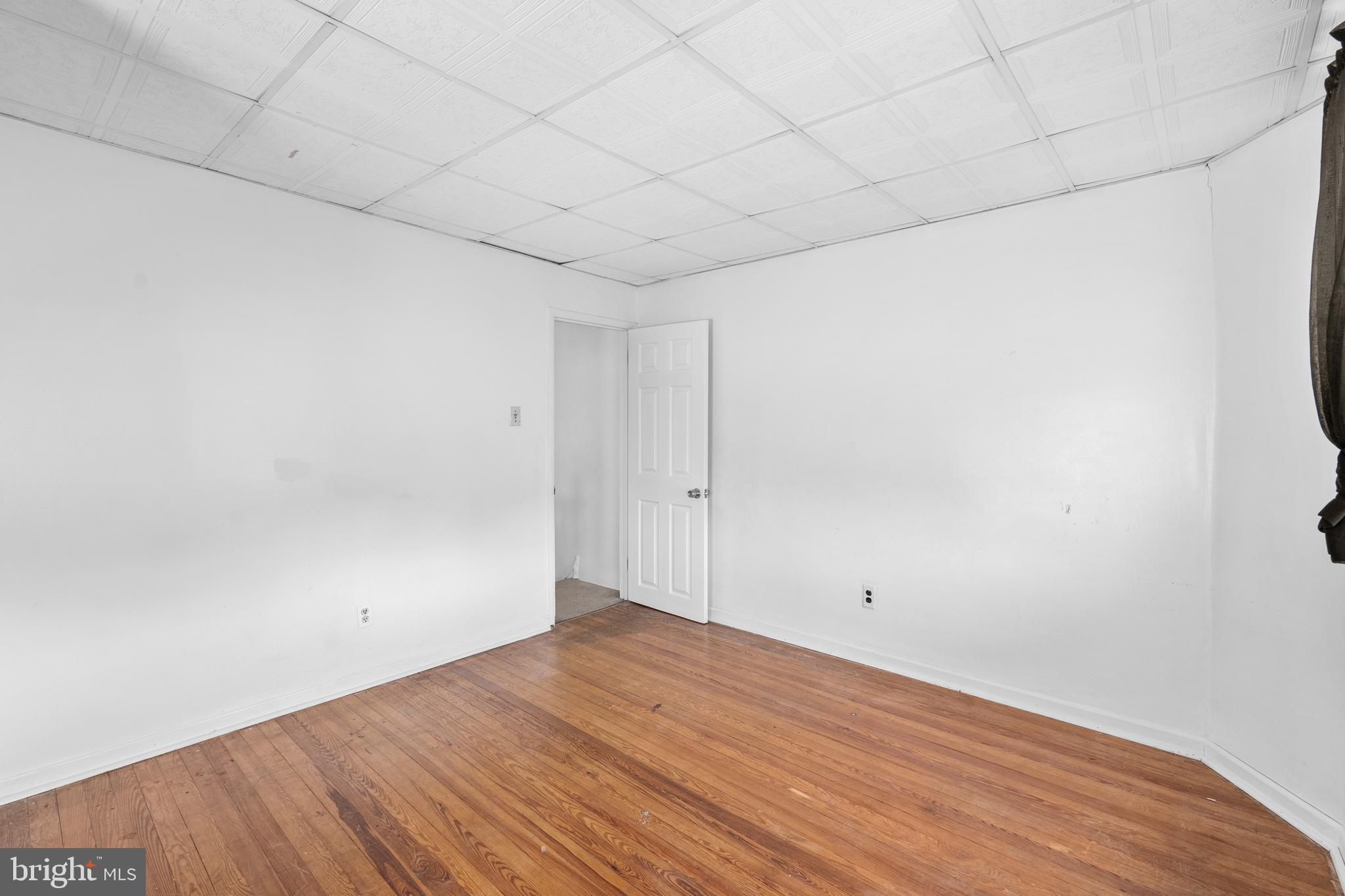 4613 EDGEMONT STREET