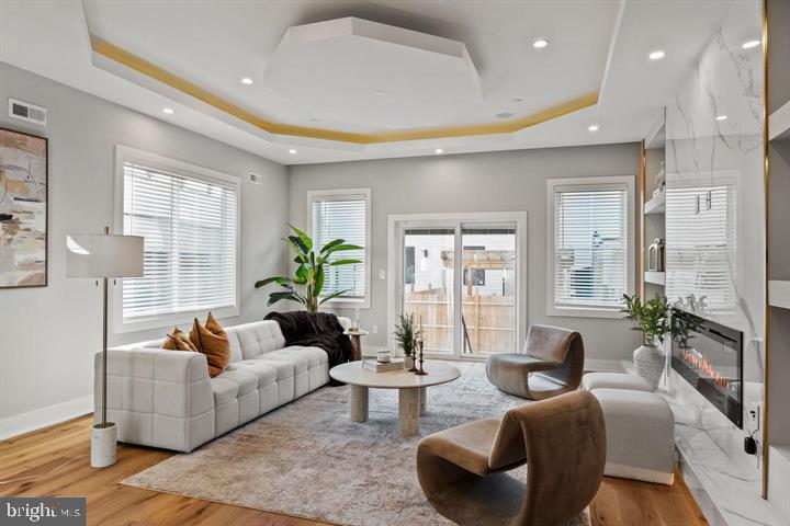 2632 TULIP STREET