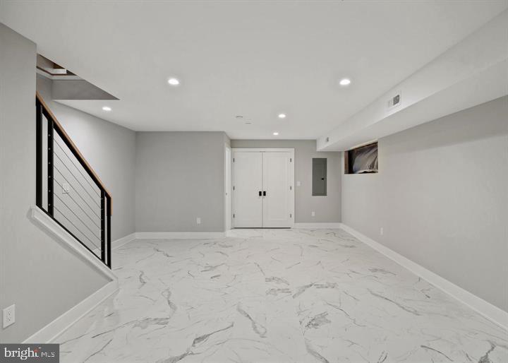 2632 TULIP STREET