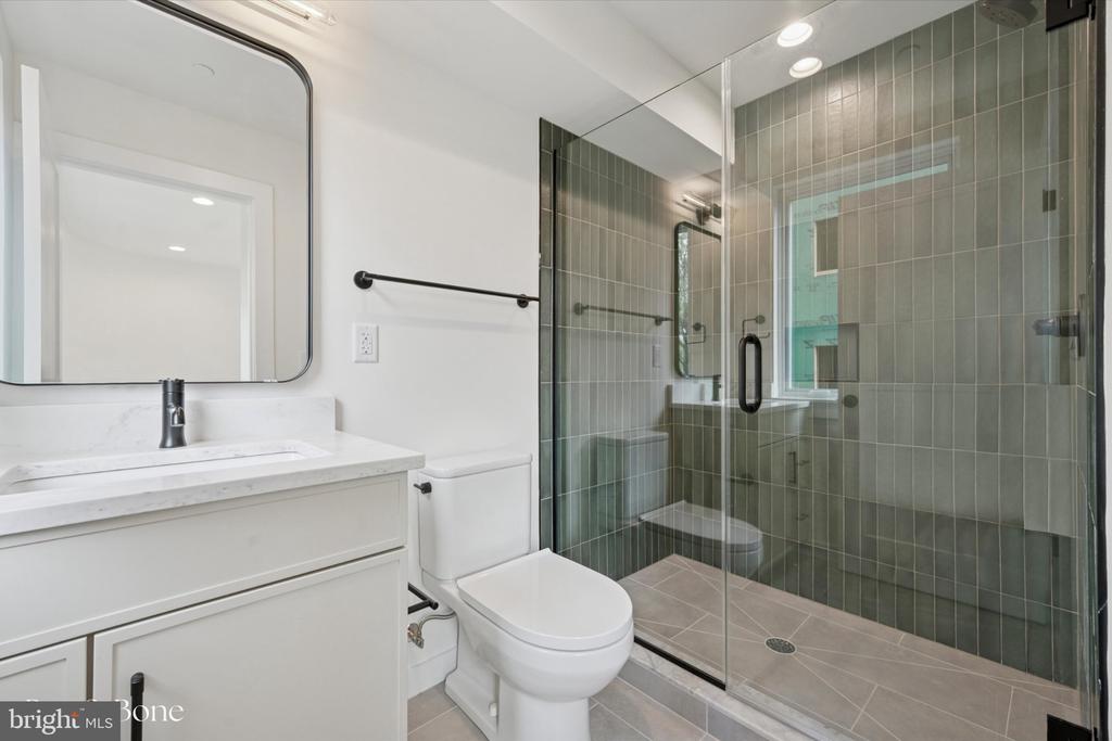 610 N BRENNA WALK