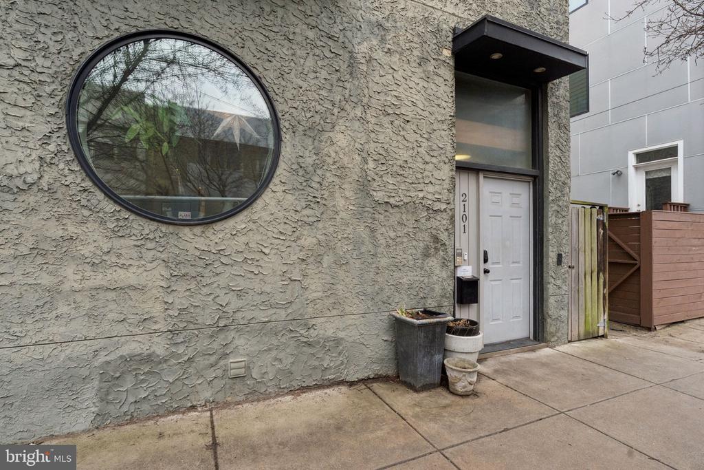 2101 KIMBALL STREET 1