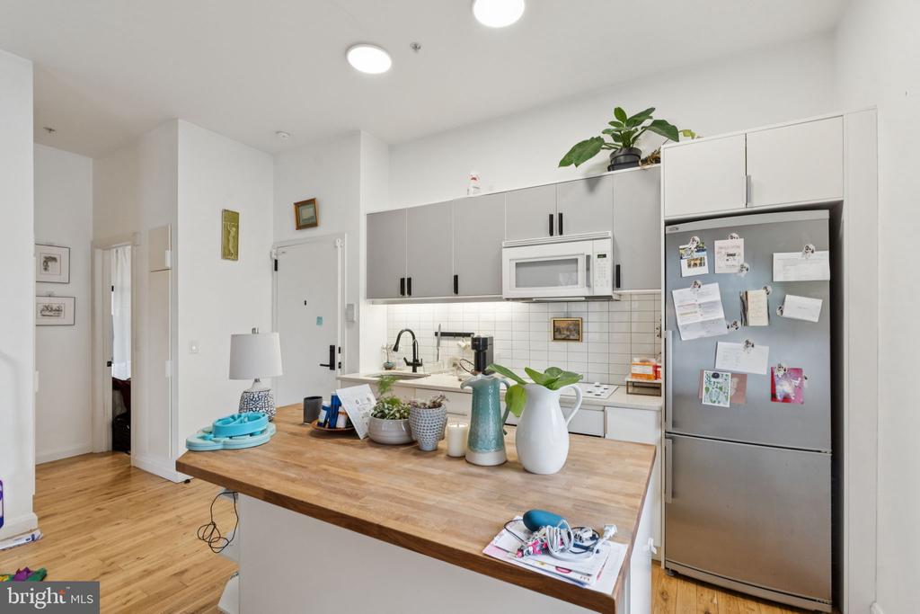 2101 KIMBALL STREET 1
