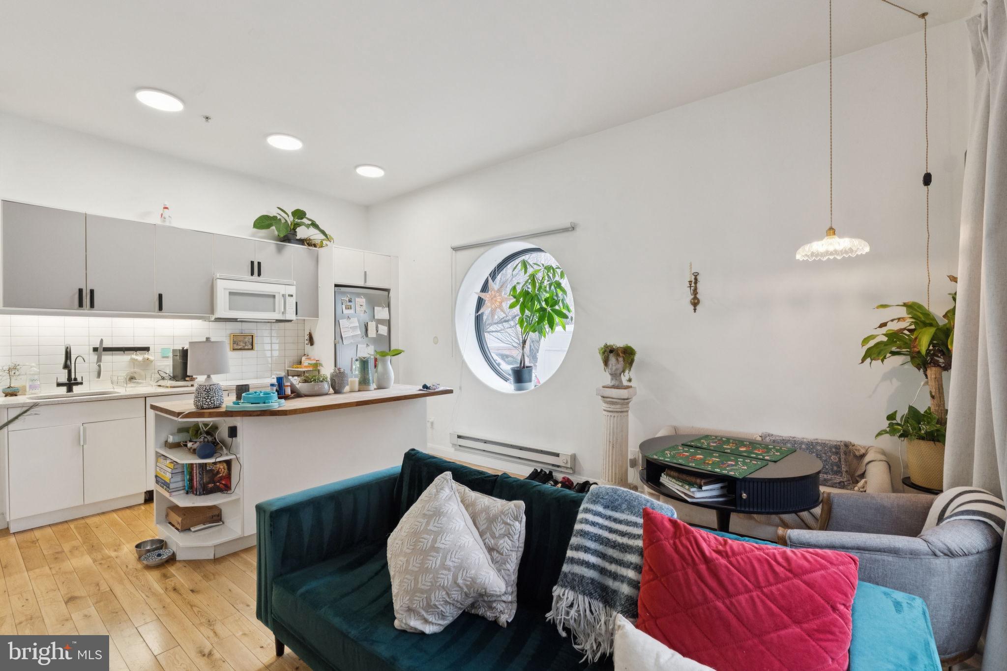 2101 KIMBALL STREET 1