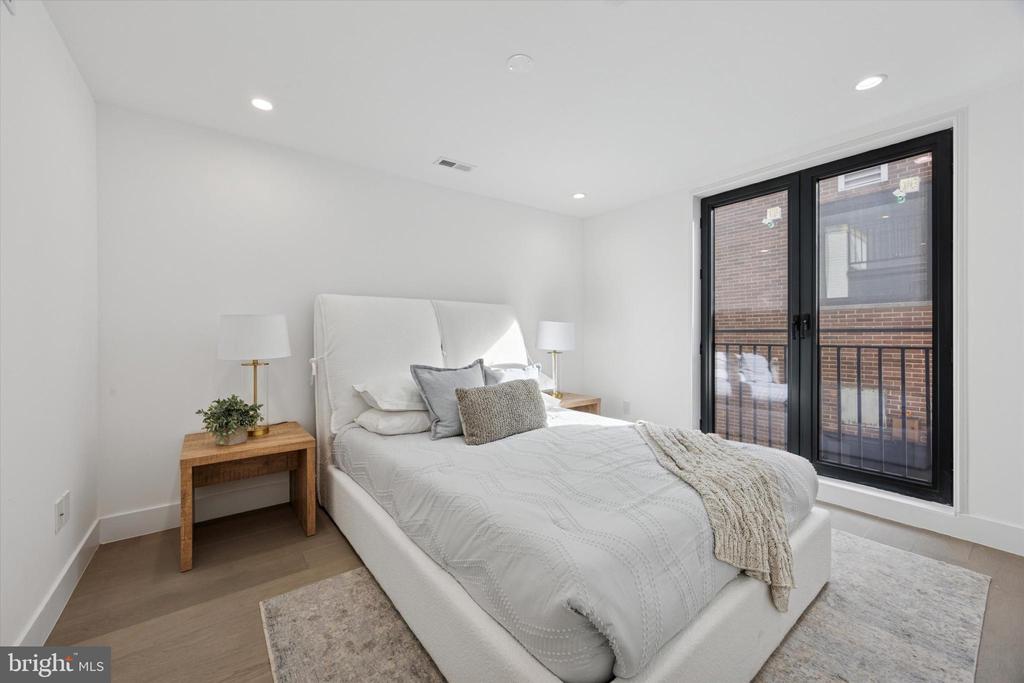 1922 GEARY STREET 9