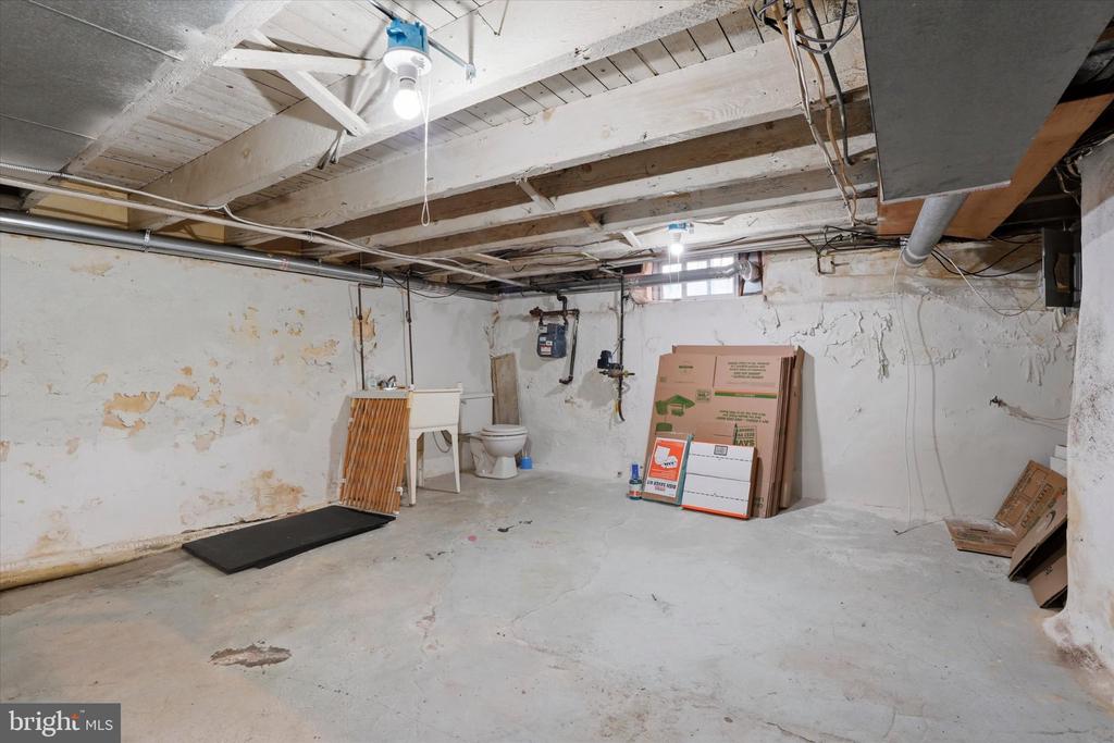 725 KIMBALL STREET