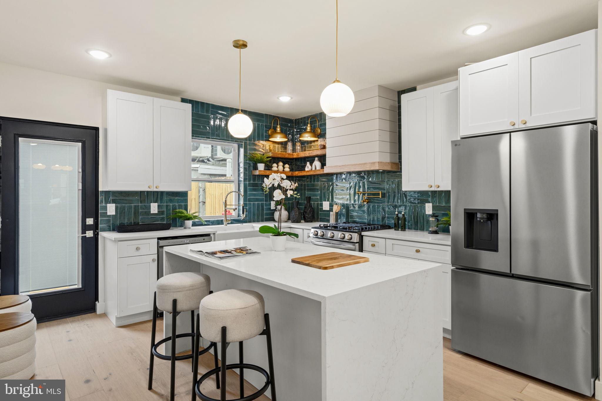 1530 N LAWRENCE STREET