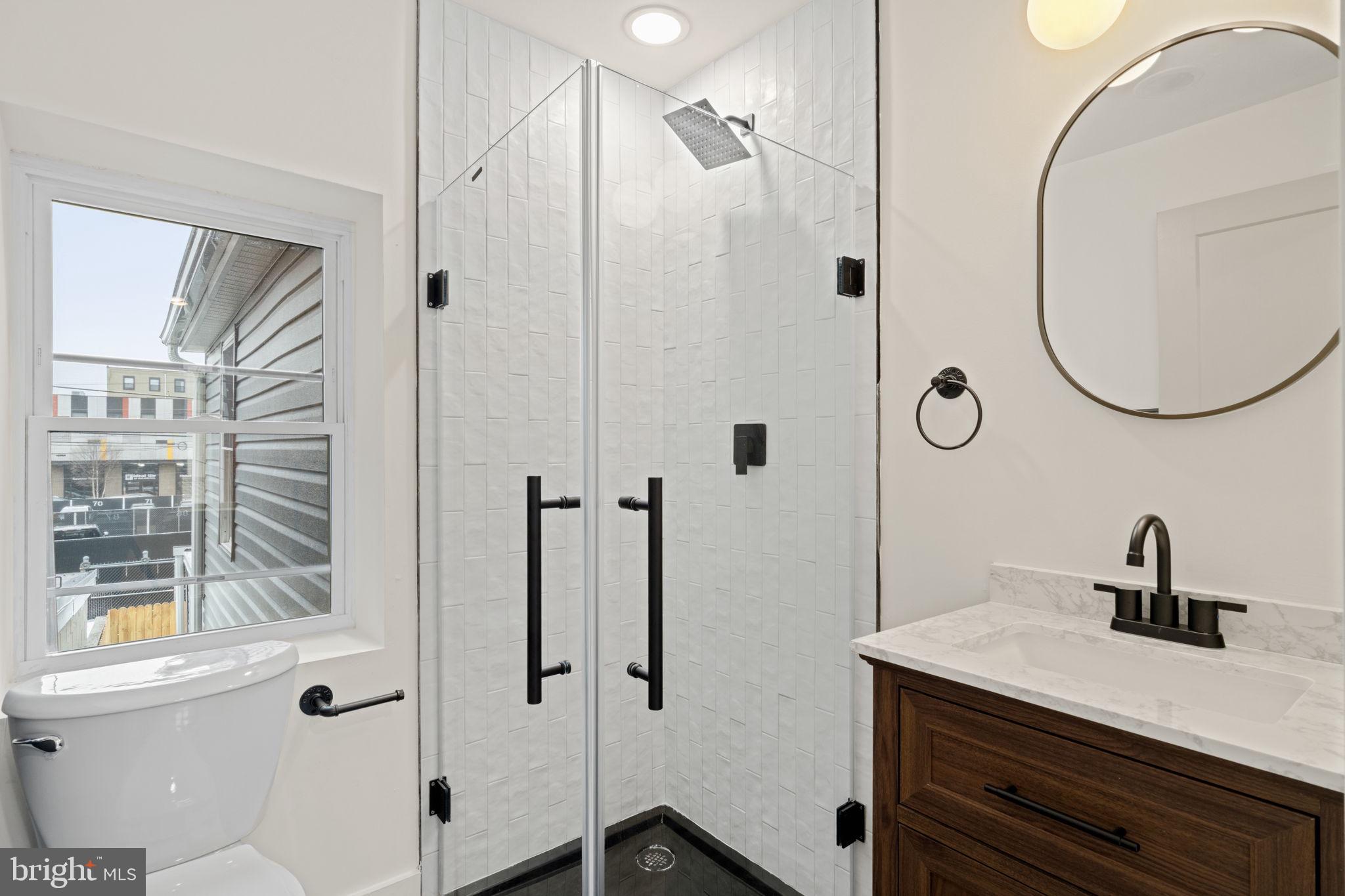 1530 N LAWRENCE STREET