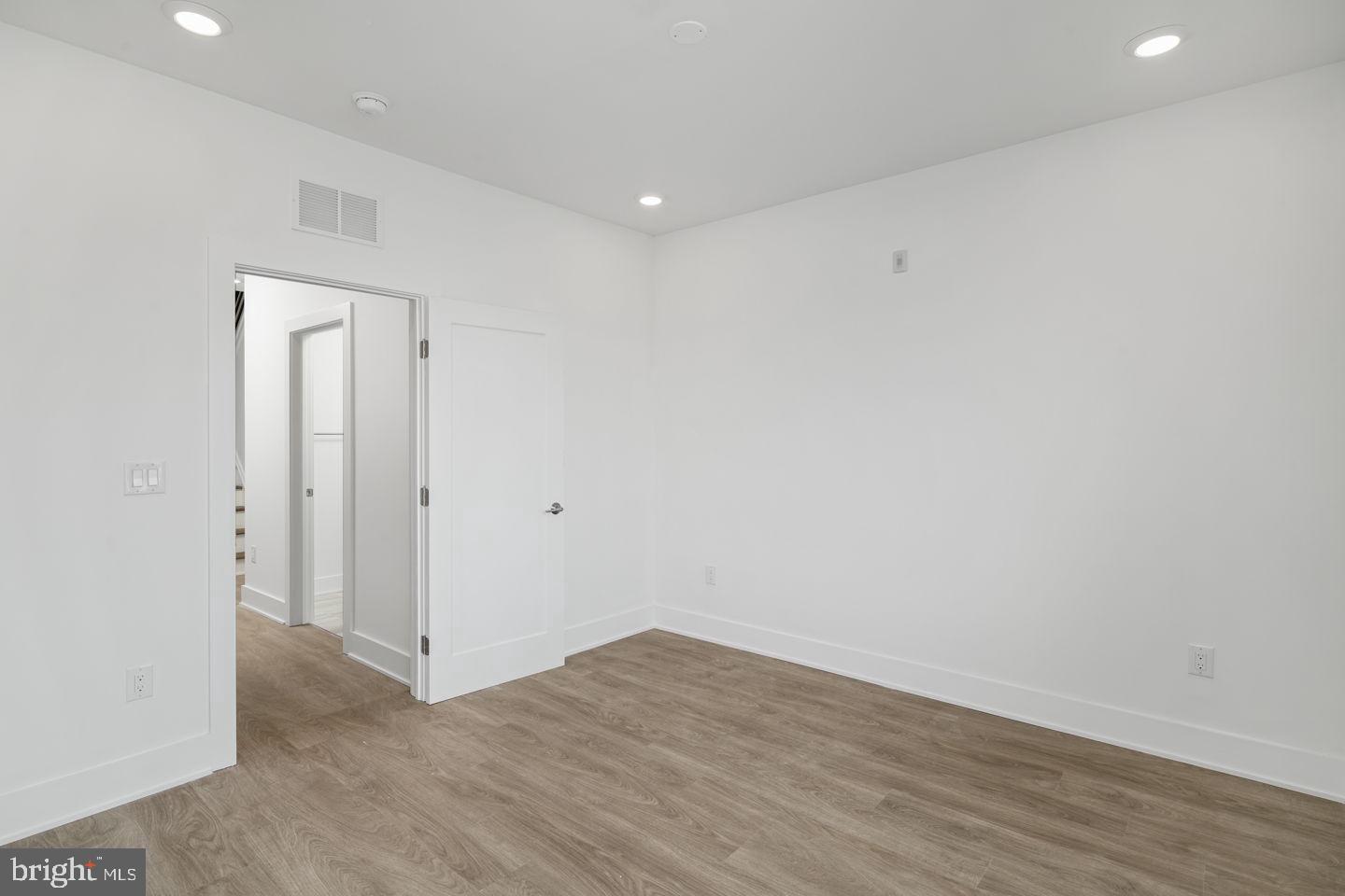 2721 FEDERAL STREET 3