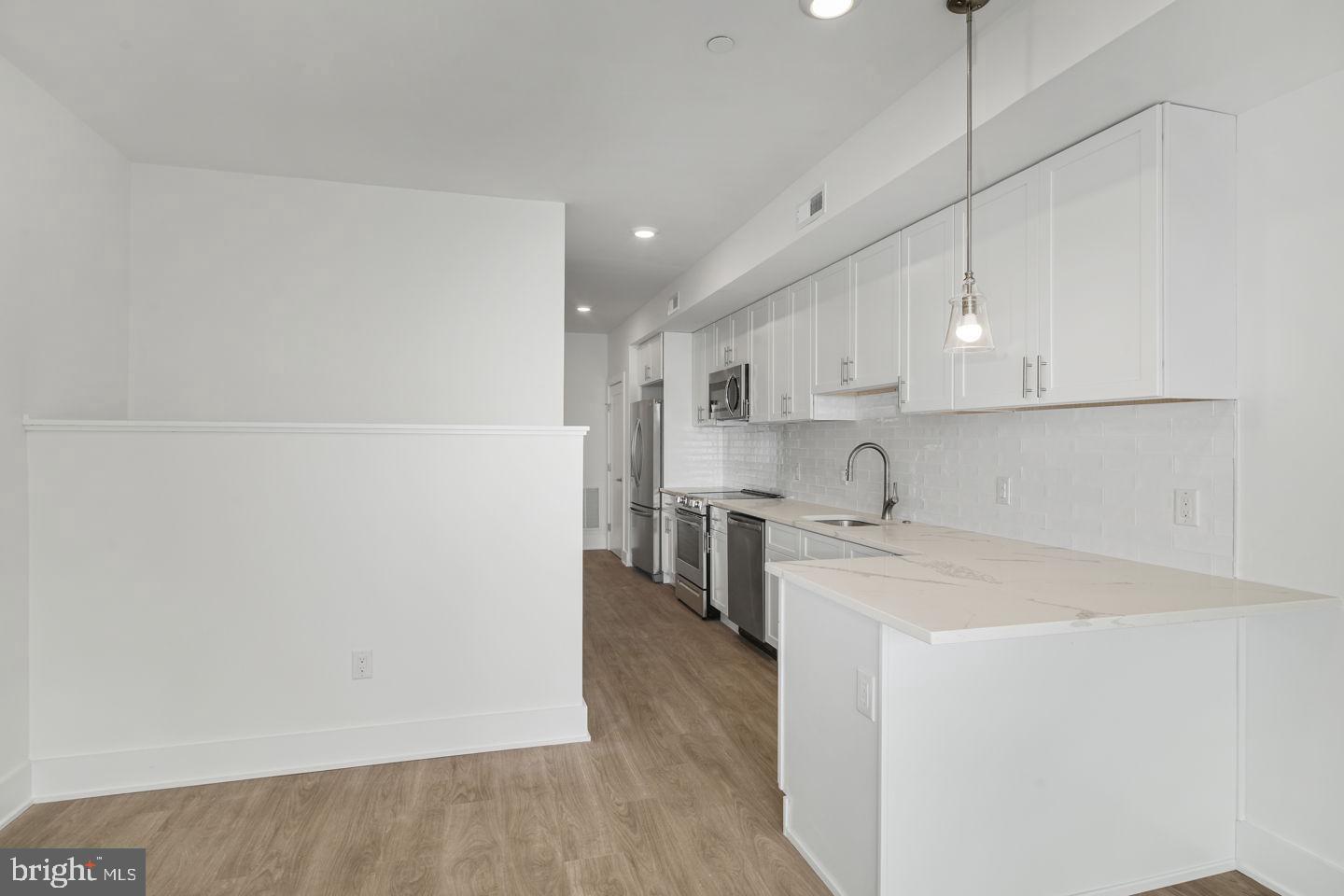 2721 FEDERAL STREET 3