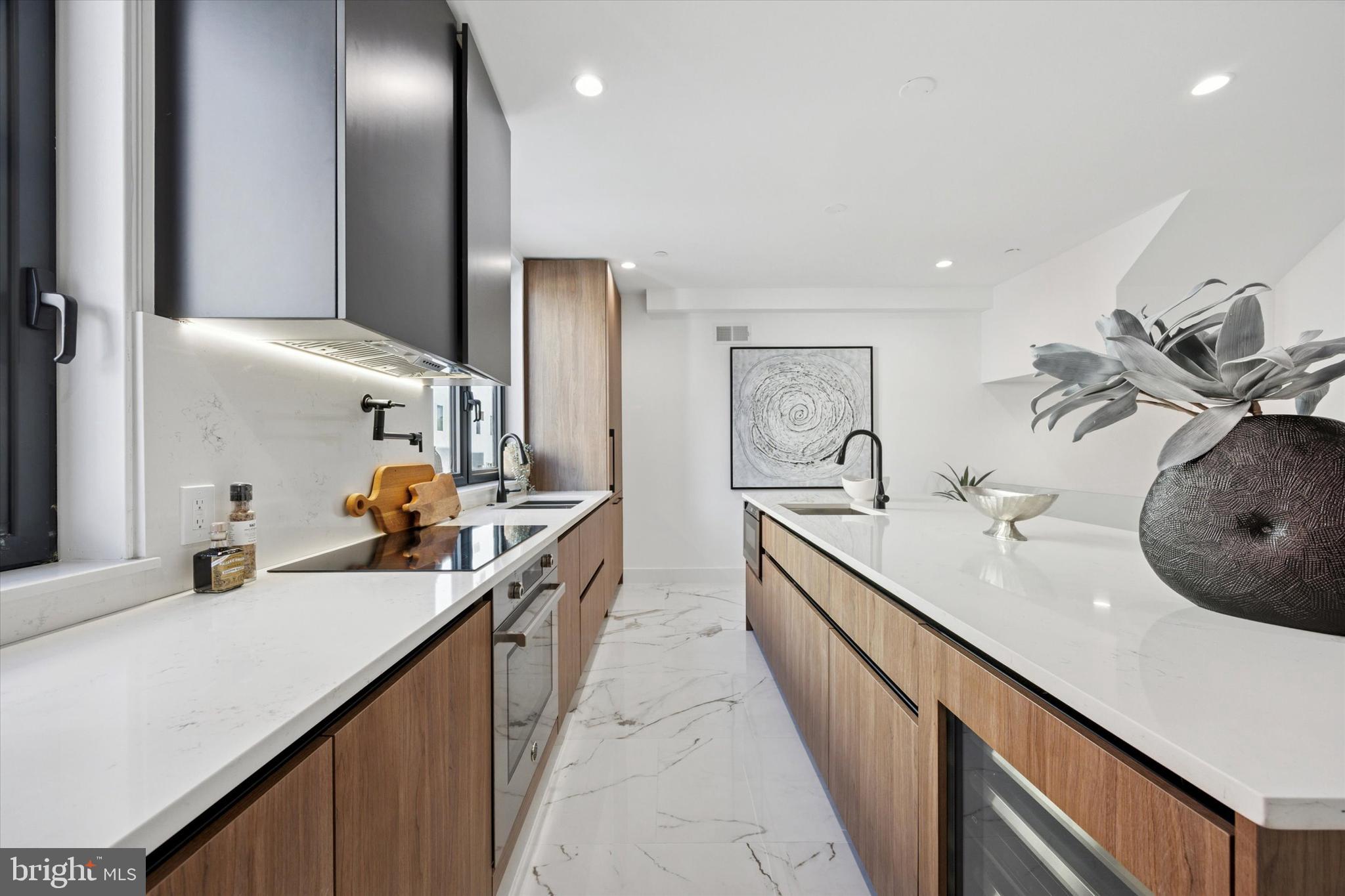 1922 GEARY STREET 8