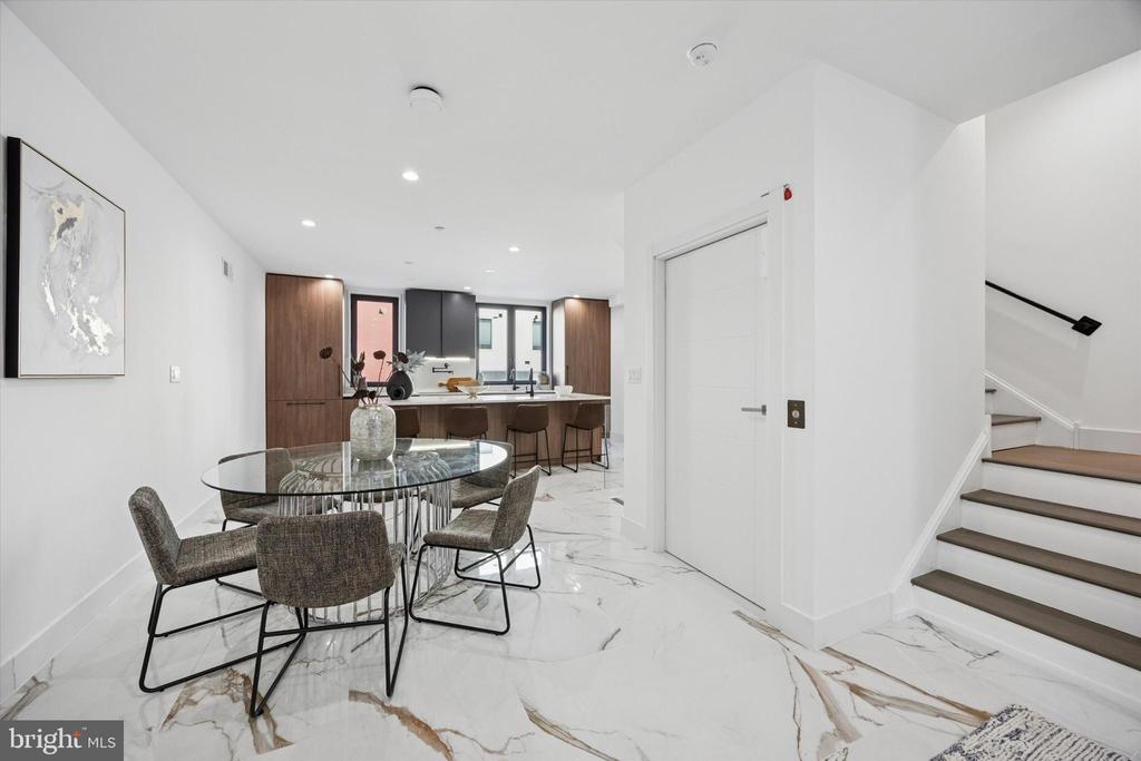 1922 GEARY STREET 8