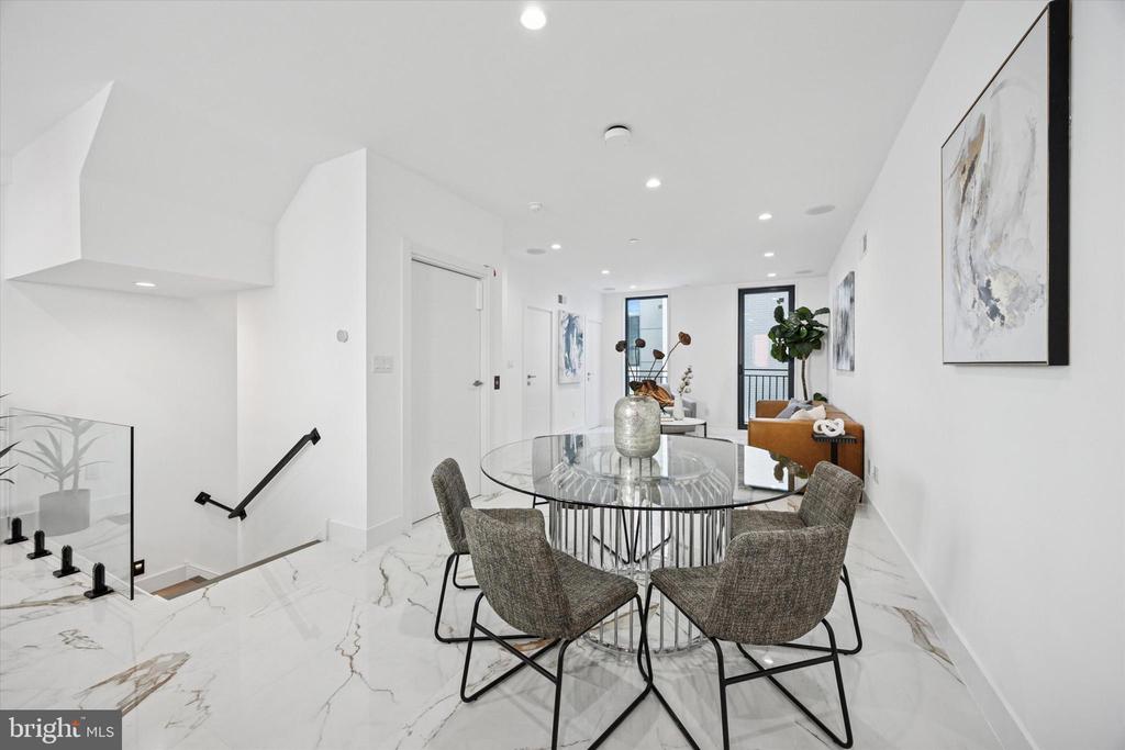 1922 GEARY STREET 8