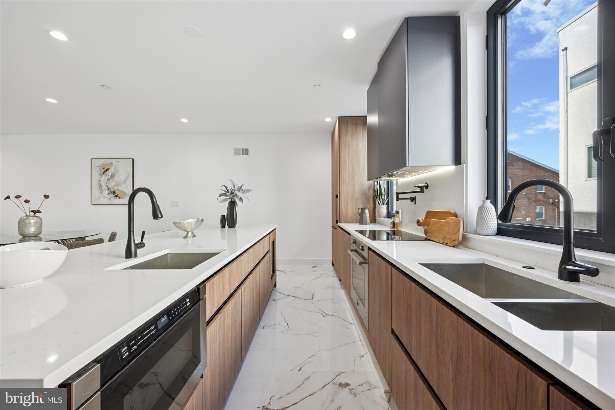 1922 GEARY STREET 8