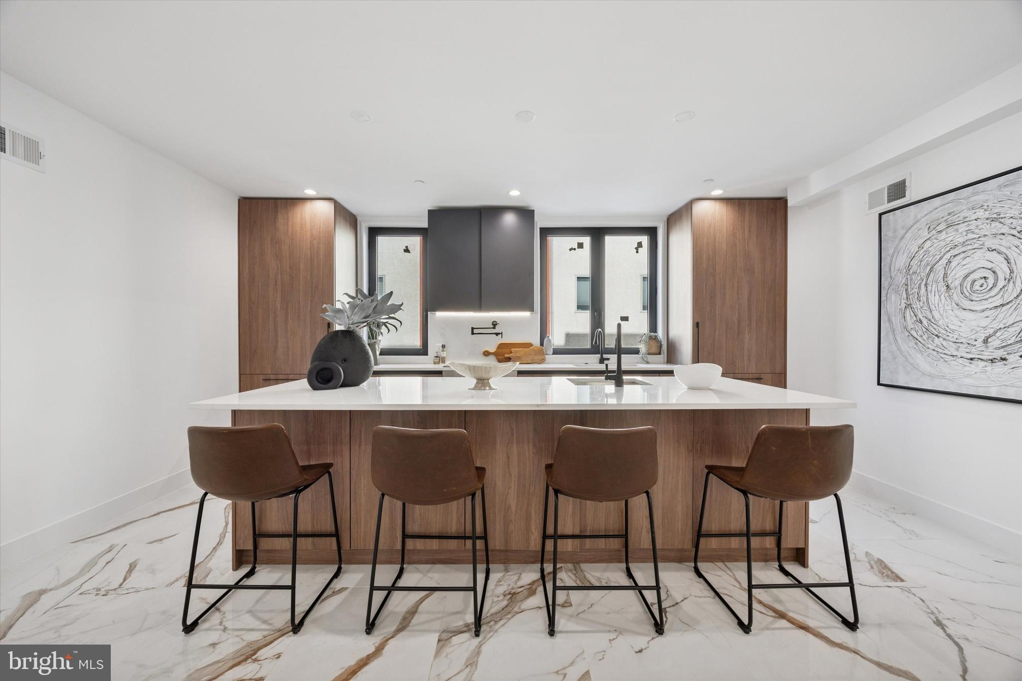1922 GEARY STREET 8