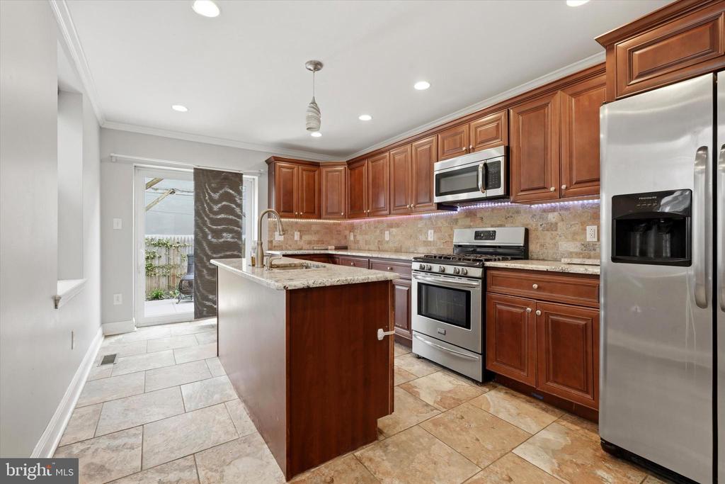 1523 S 4TH STREET