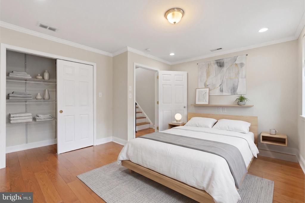 1523 S 4TH STREET
