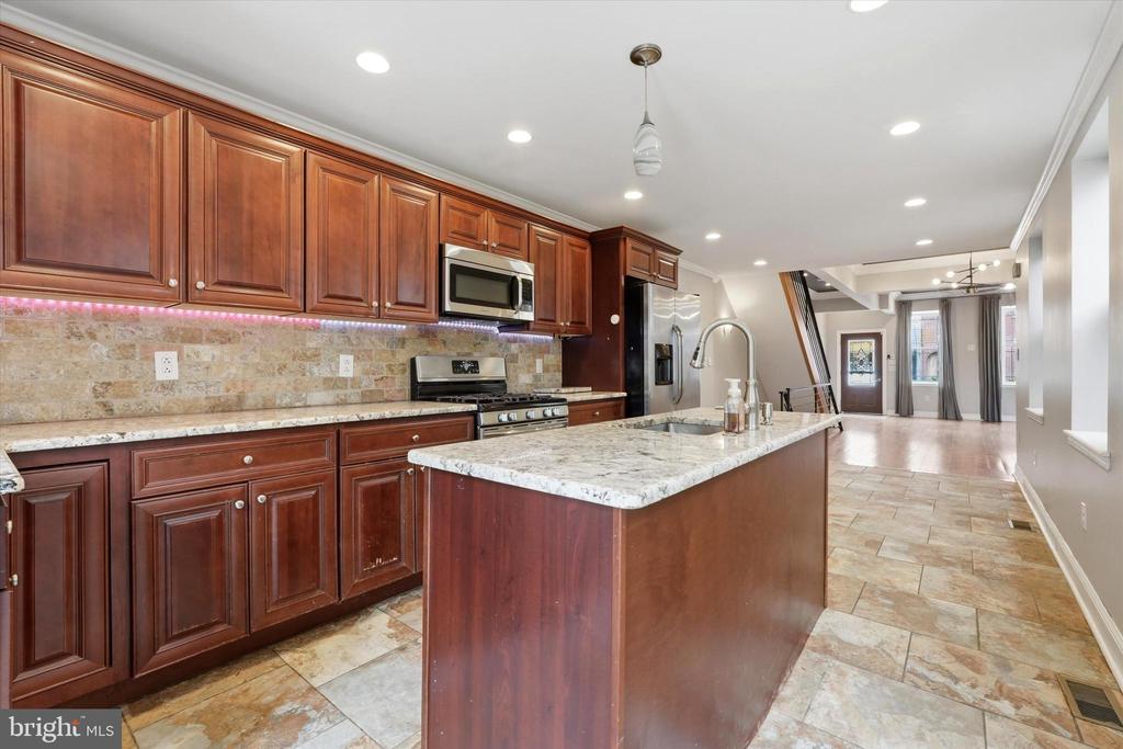 1523 S 4TH STREET