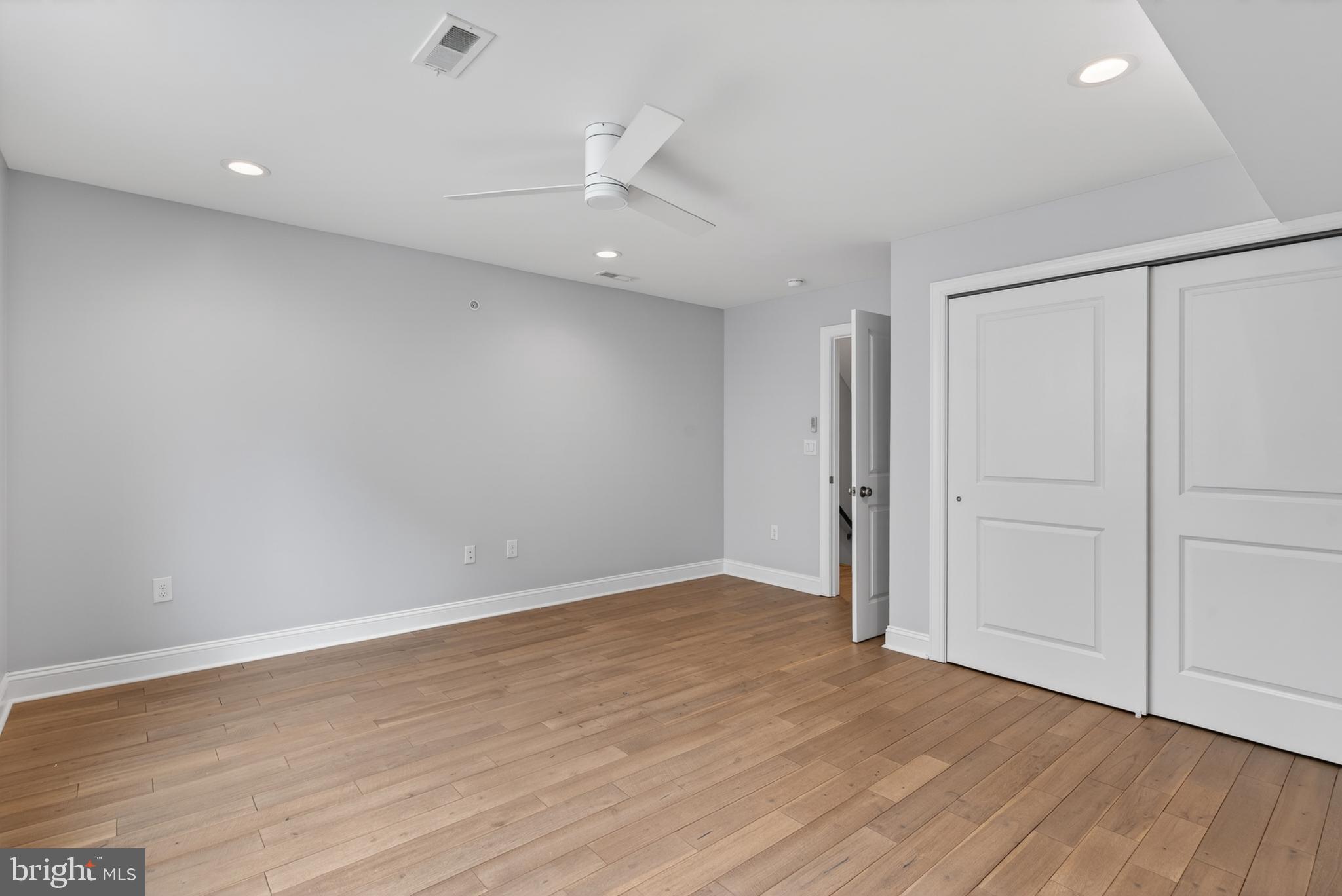 1602 N BODINE STREET