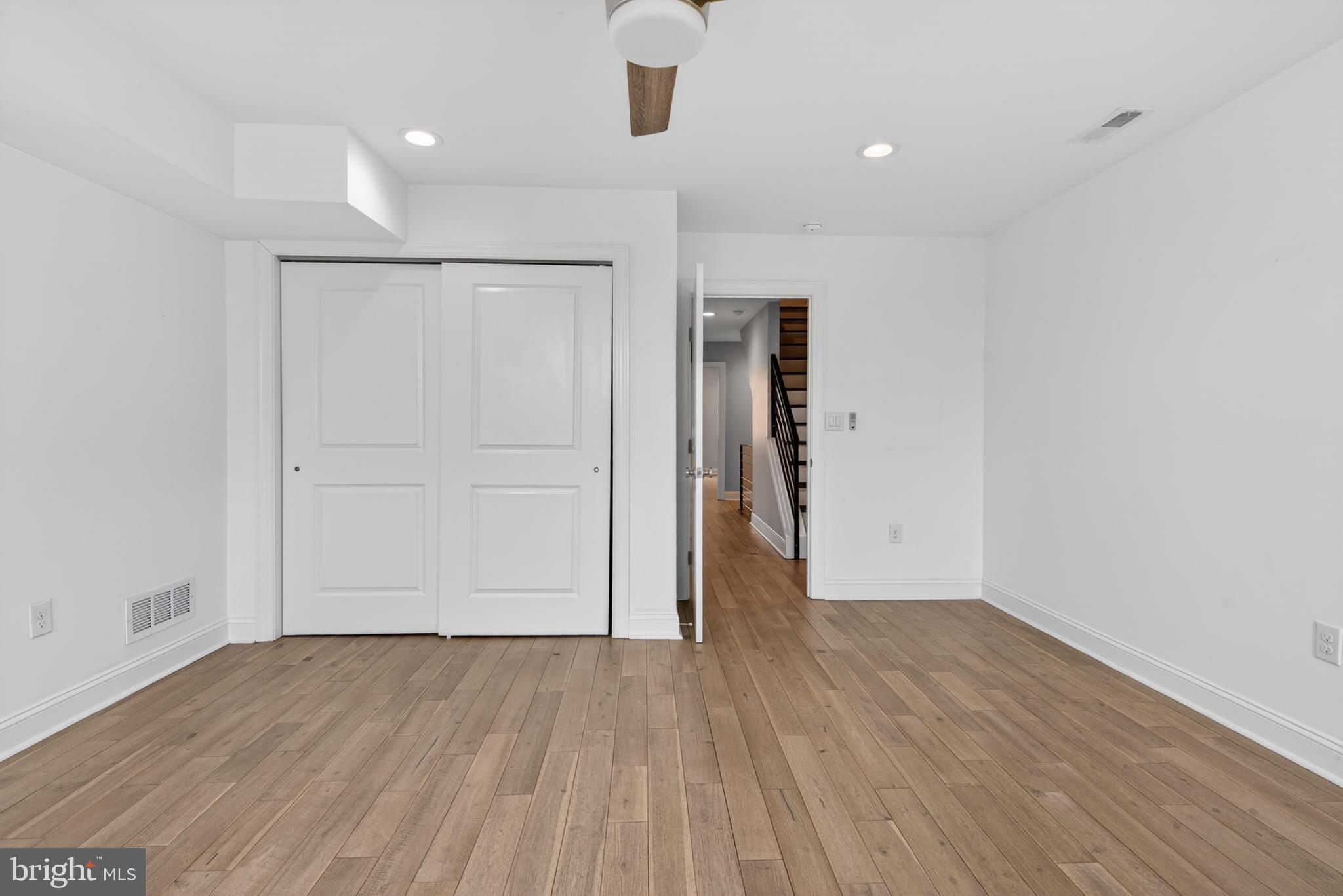 1602 N BODINE STREET