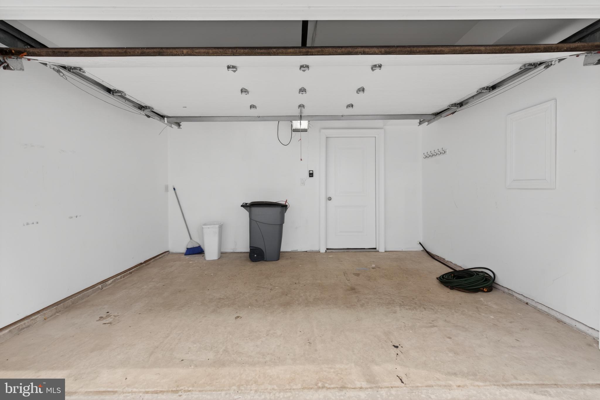 1602 N BODINE STREET