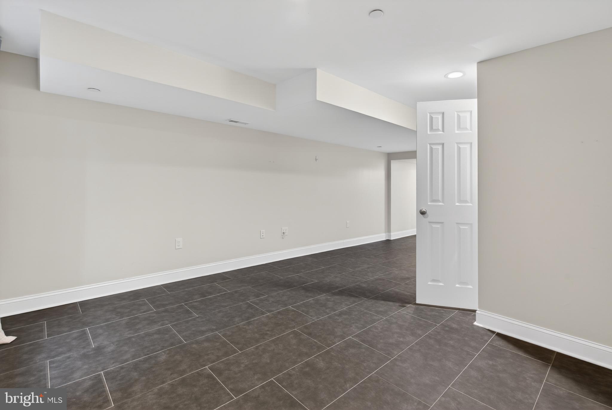 1602 N BODINE STREET