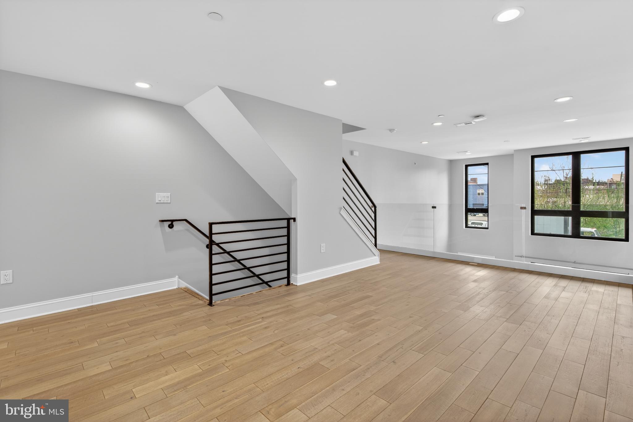 1602 N BODINE STREET