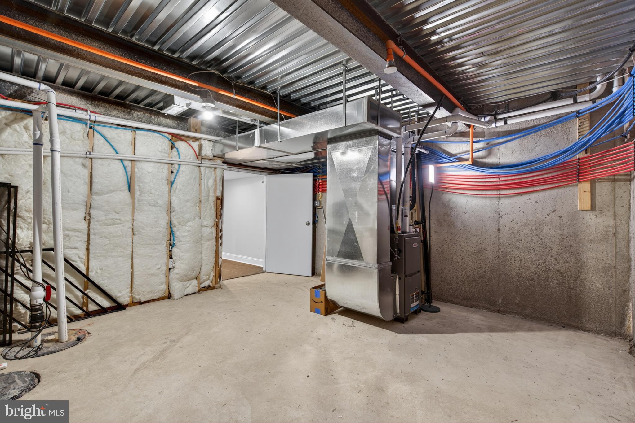 1602 N BODINE STREET