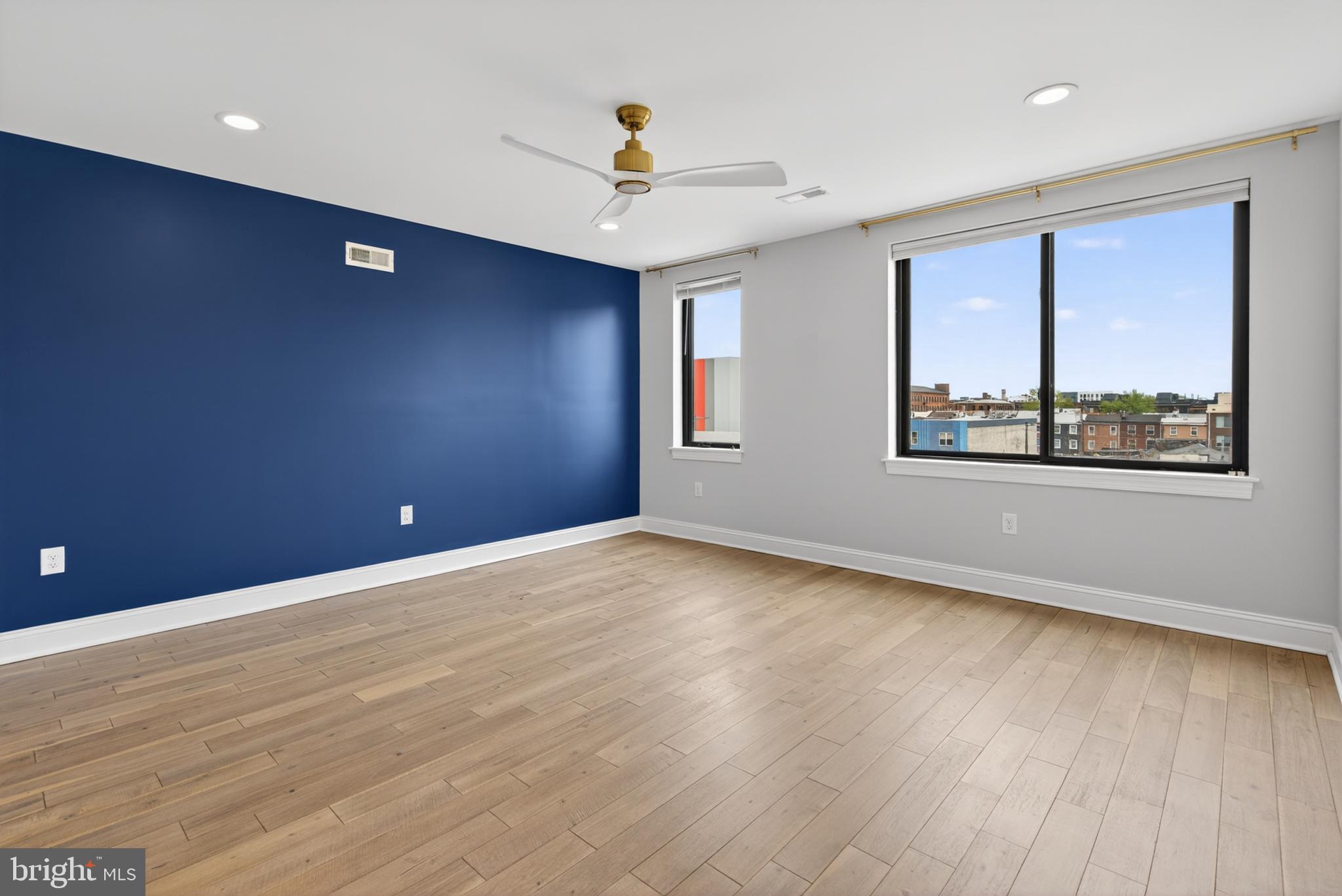 1602 N BODINE STREET