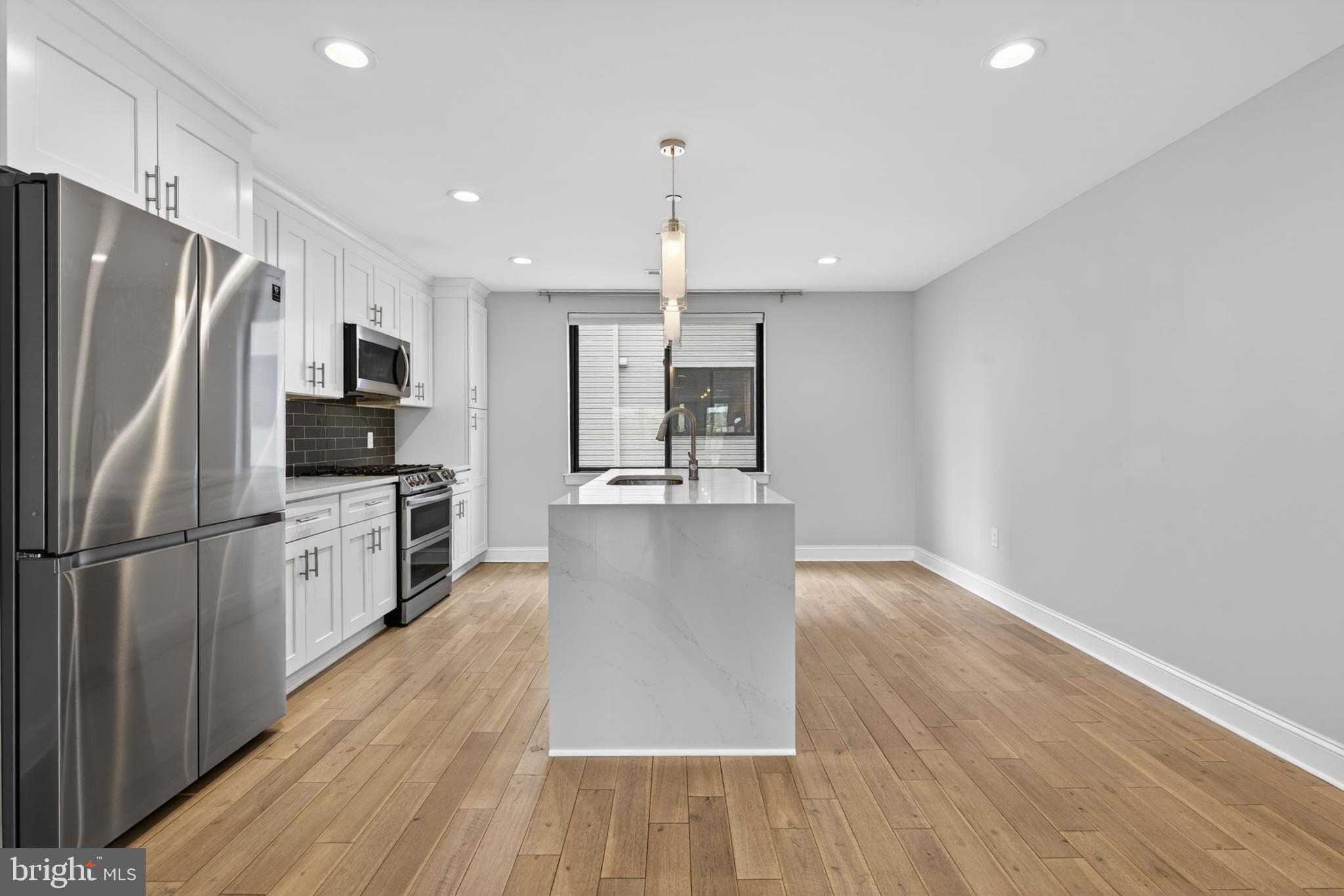 1602 N BODINE STREET