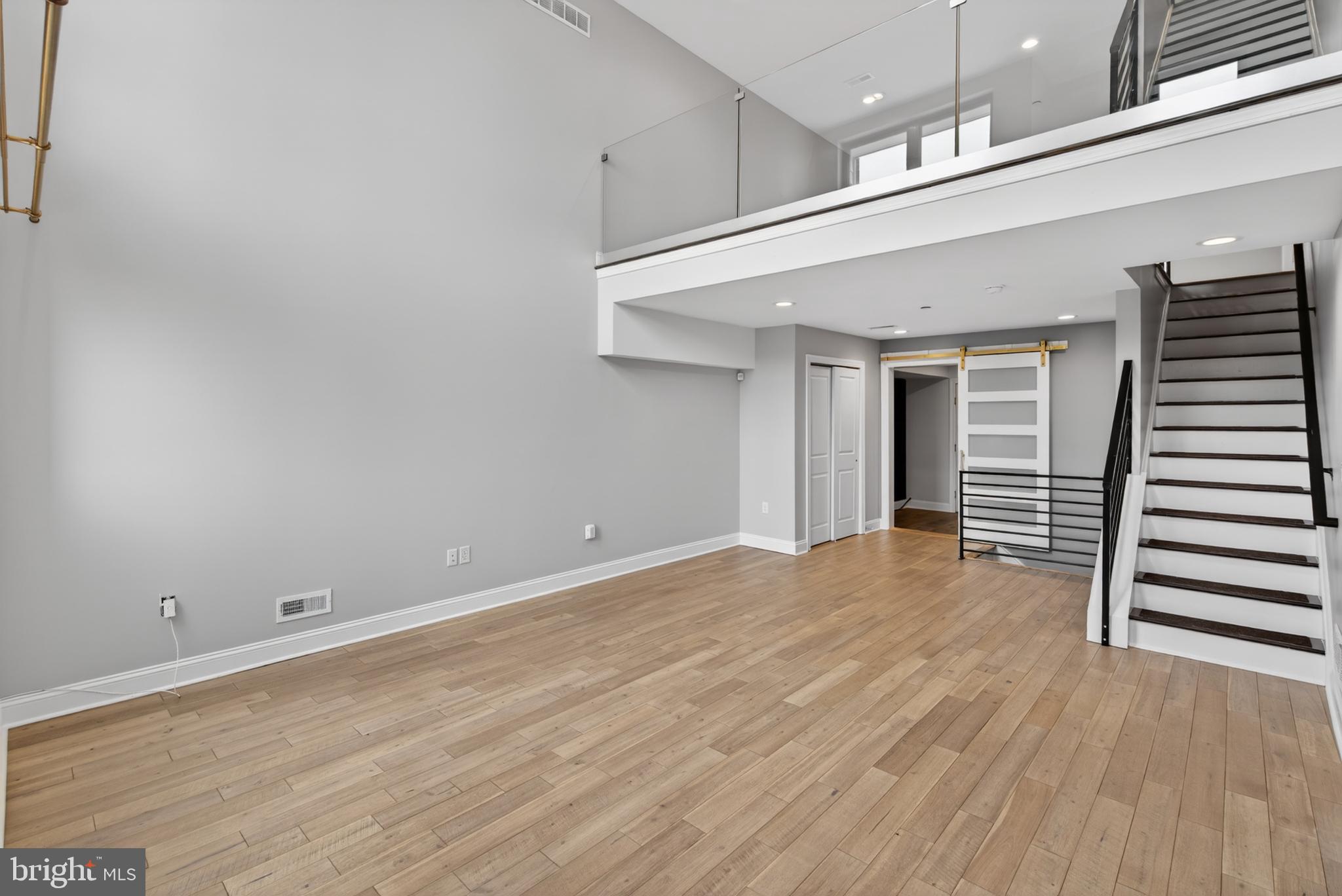 1602 N BODINE STREET