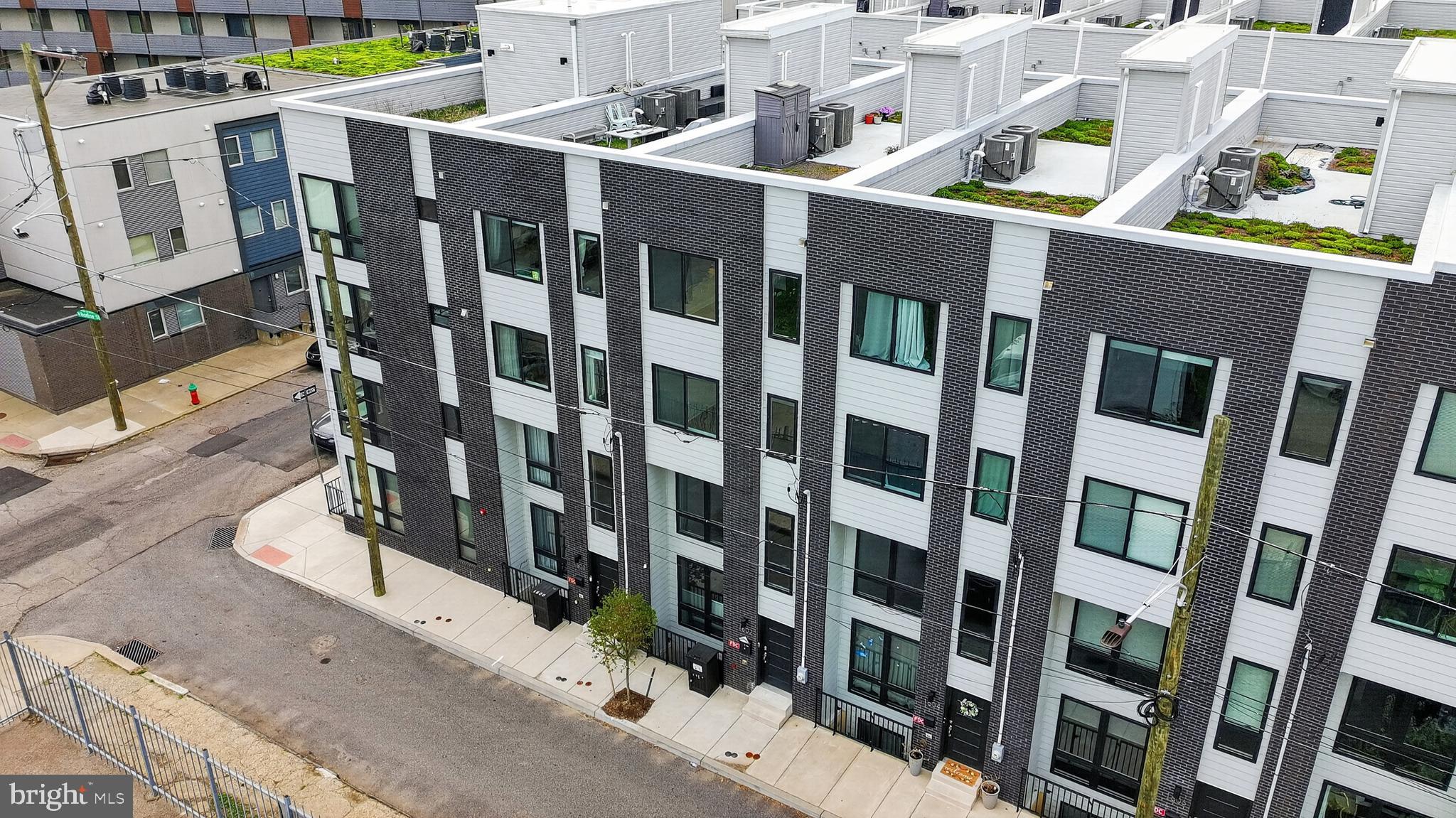 1602 N BODINE STREET