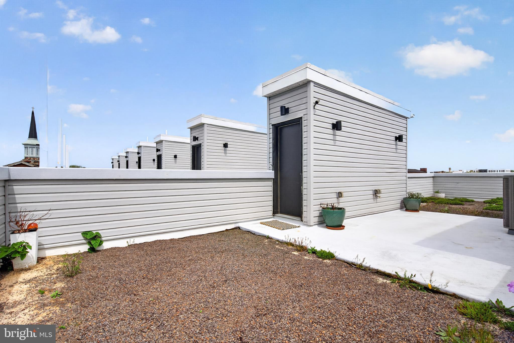 1602 N BODINE STREET