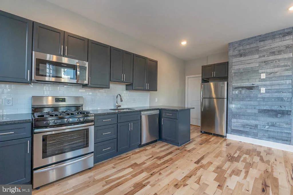2000 S OPAL STREET 1