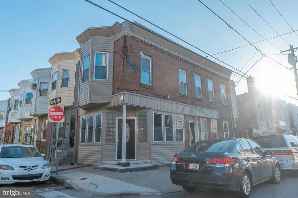 2000 S OPAL STREET 1