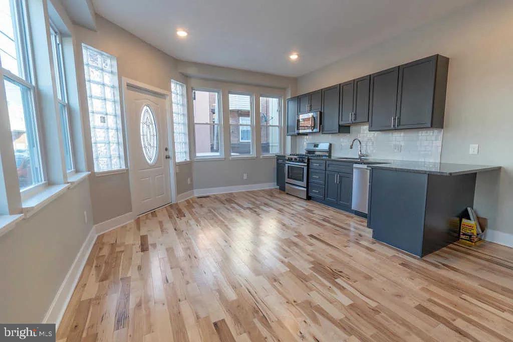 2000 S OPAL STREET 1