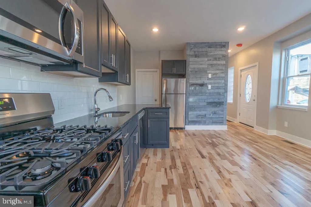 2000 S OPAL STREET 1