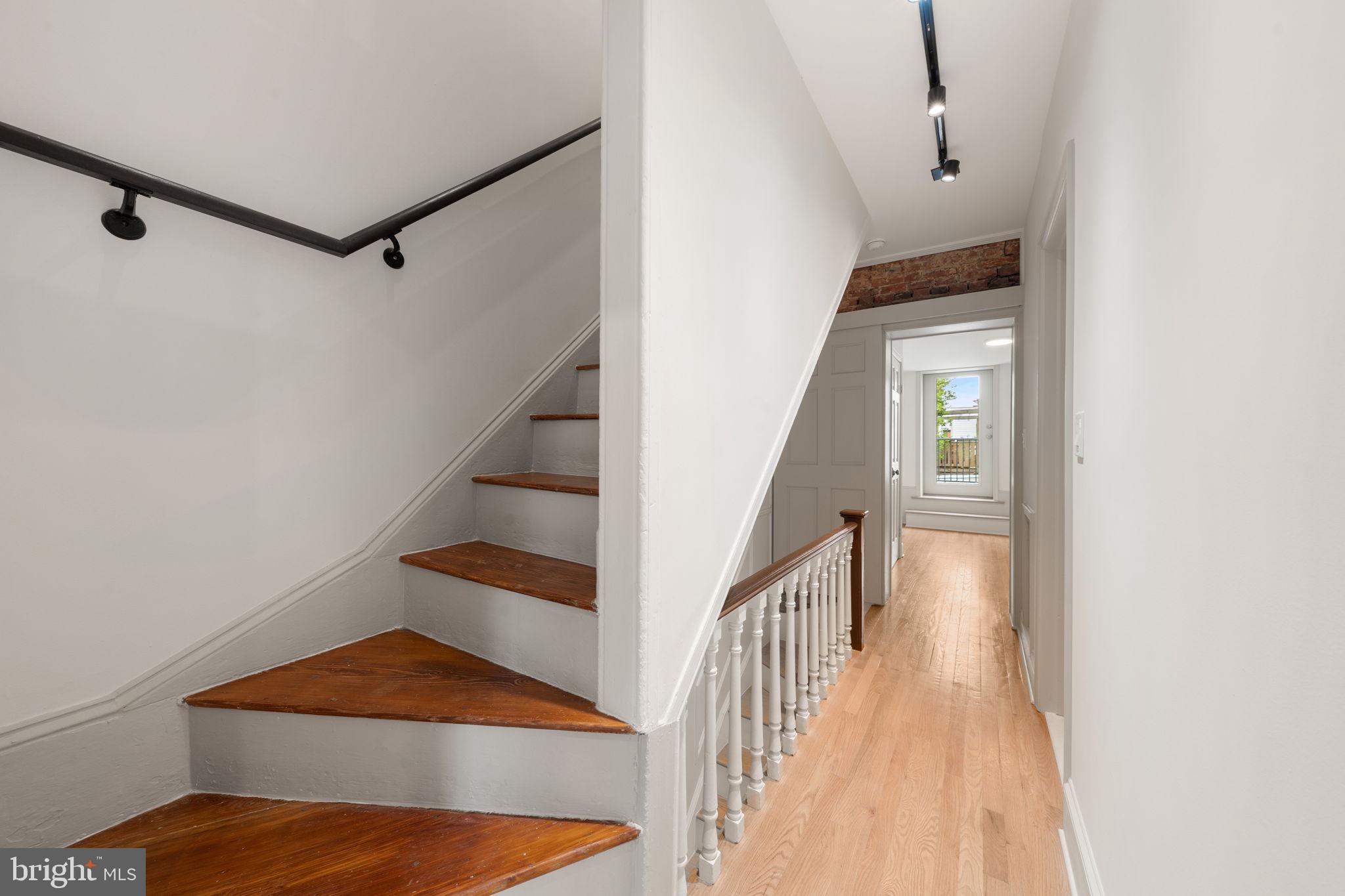 809 S 19TH STREET