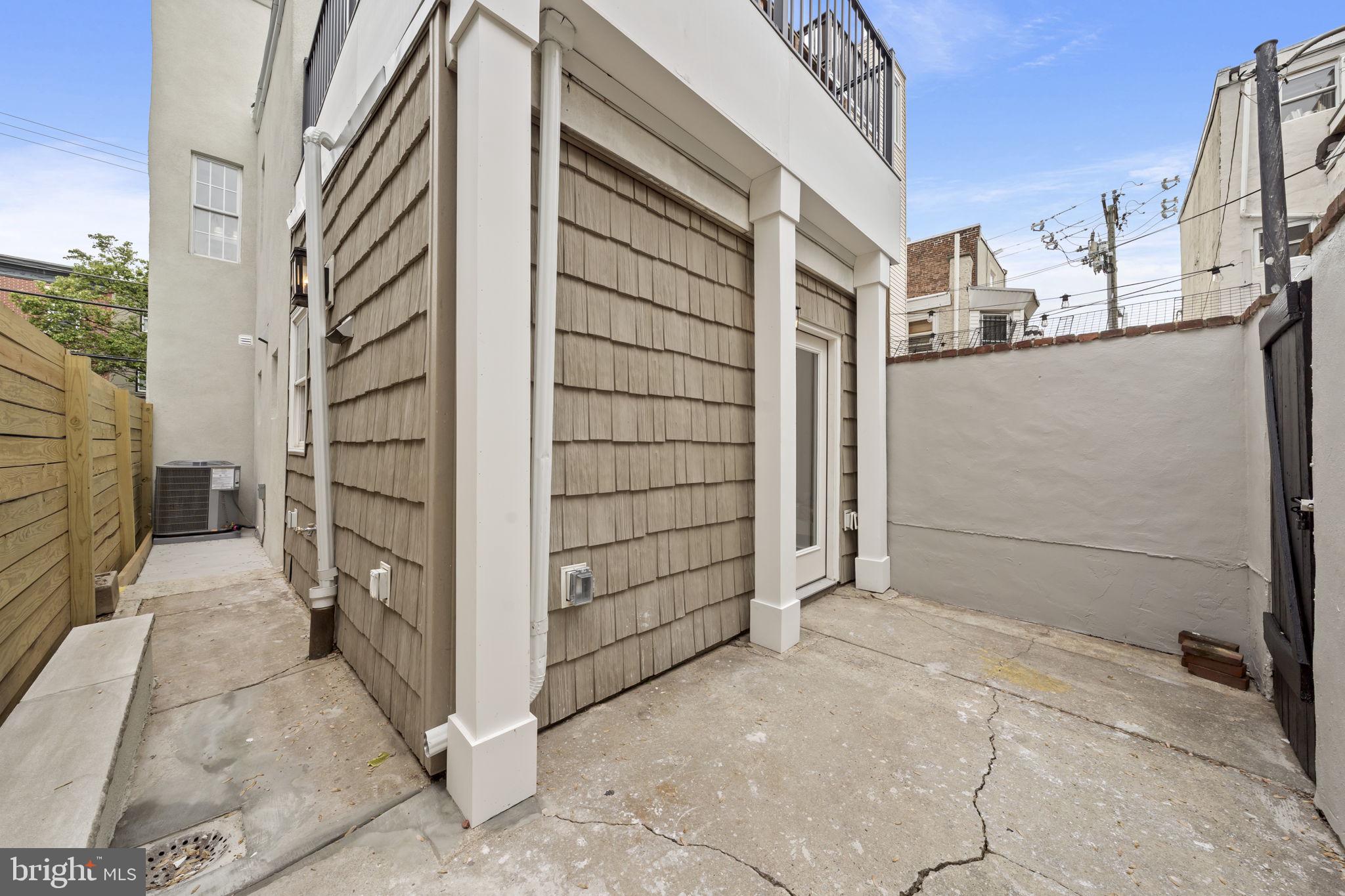 809 S 19TH STREET